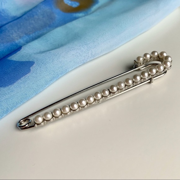 Long pearl kilt pin brooch - Picture 4 of 5
